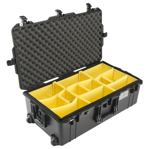Pelican 1615 Air Case with Padded Dividers (Black)